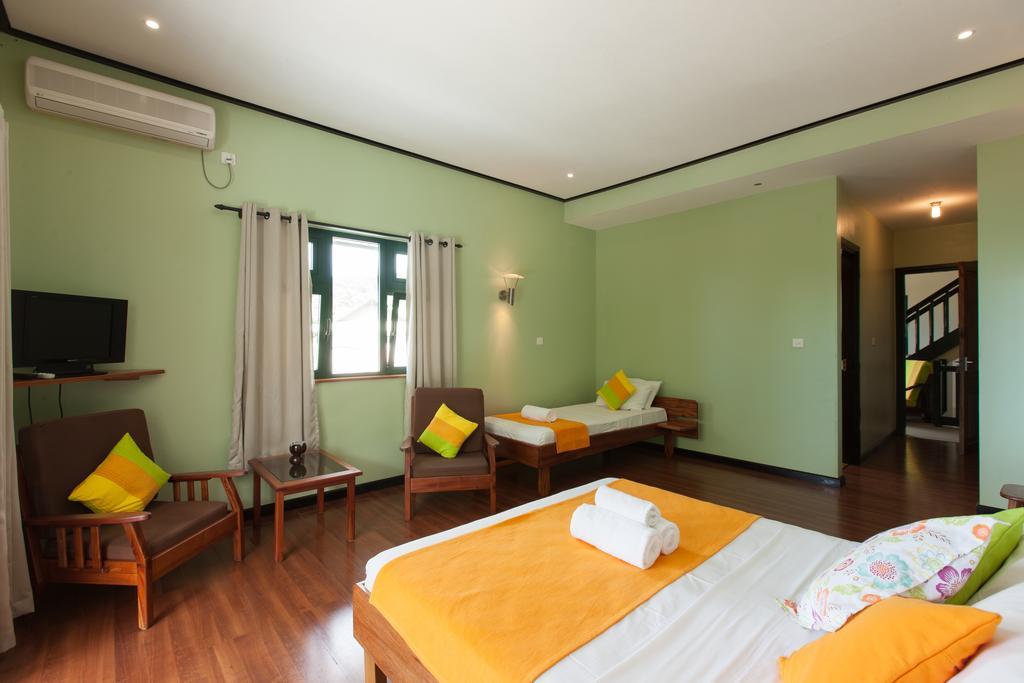 ラ・ディーグ島 ラ カズ サフラン Bed & Breakfast 部屋 写真