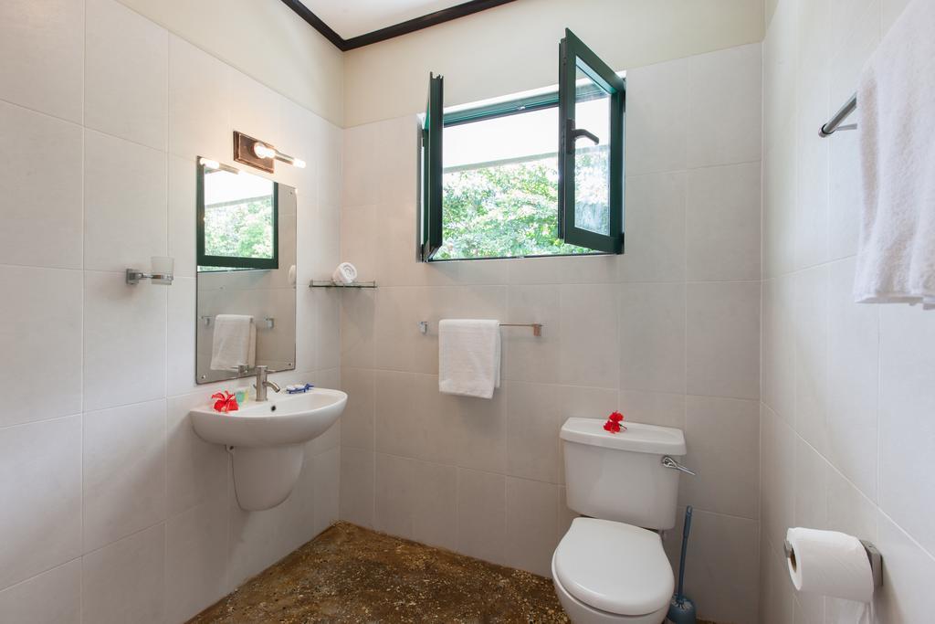 ラ・ディーグ島 ラ カズ サフラン Bed & Breakfast 部屋 写真