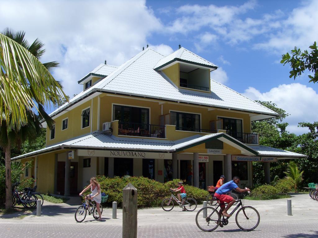 ラ・ディーグ島 ラ カズ サフラン Bed & Breakfast エクステリア 写真